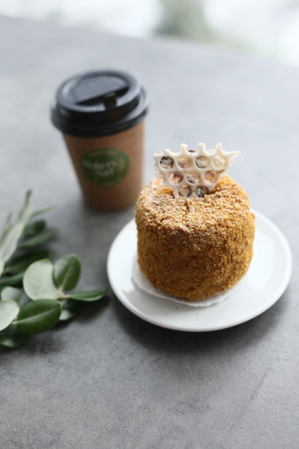 медовое пирожное